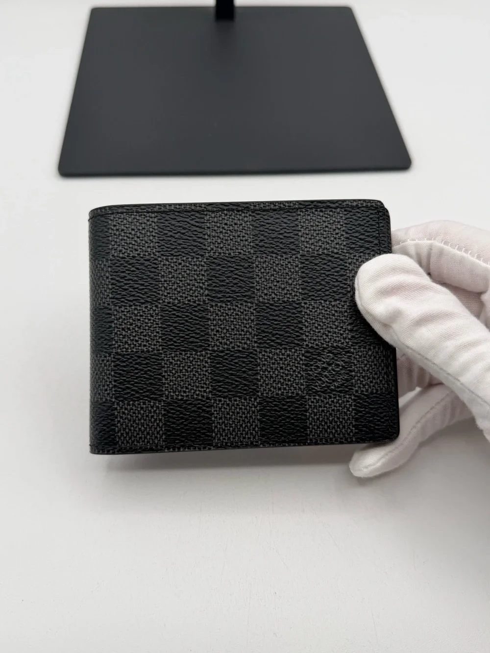 Louis Vuitton Damier Bi Fold Wallet